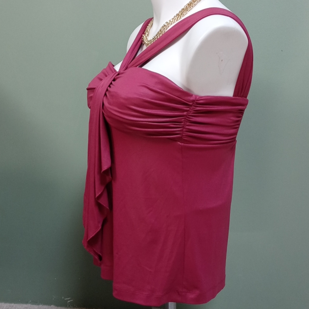 BCBGeneration Halter Top - Picture 4 of 10